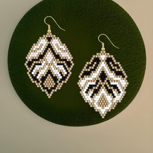 Brick Stitch Beaded Earrings Pattern: Black and Gold Miyuki Delica (PDF)