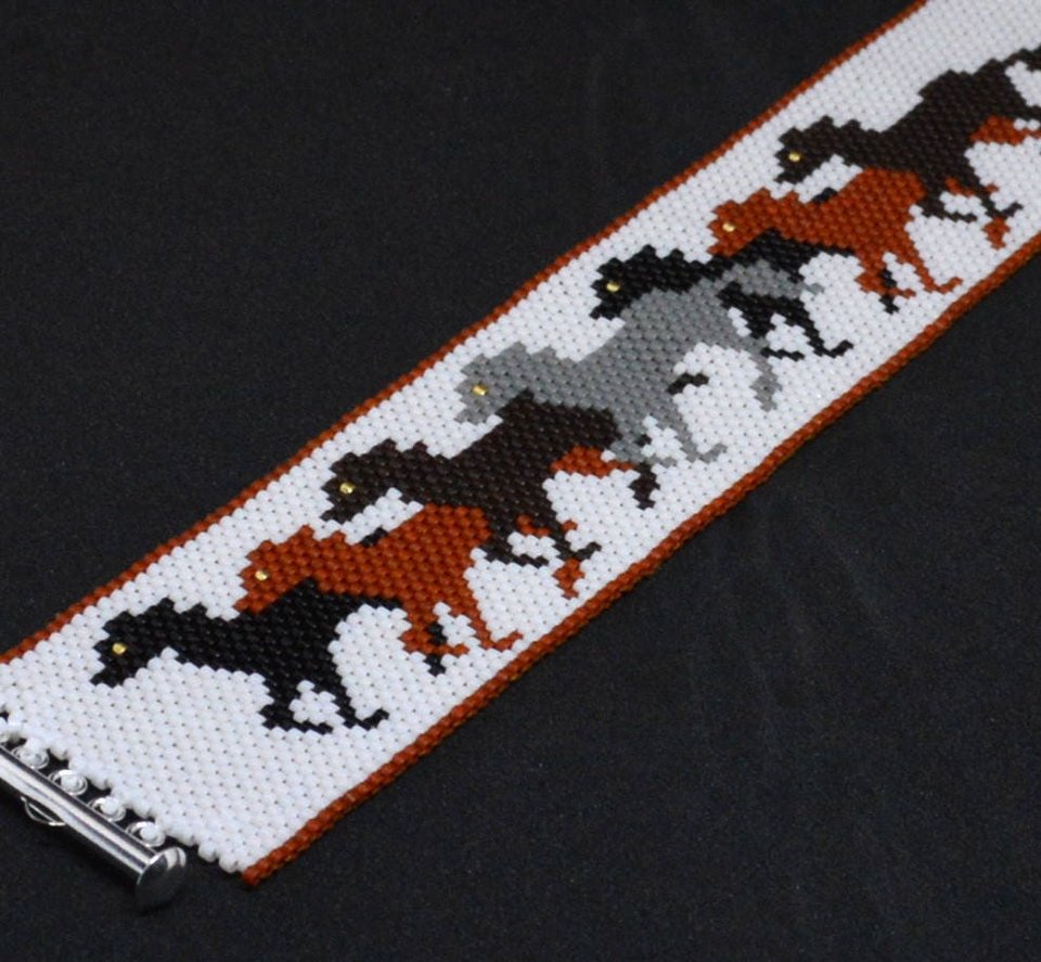 Peyote Stitch Bracelet Pattern, Horses on the Run (PDF)