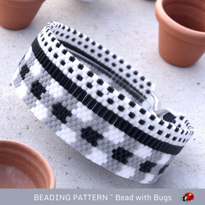 Peyote Stitch Beaded Bracelet Pattern, Black Gingham (PDF)