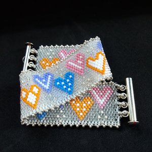 QUILTED HEARTS:  A Peyote Stitch Beaded Bracelet Pattern by Bead with Bugs