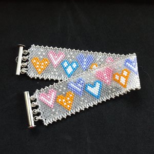 QUILTED HEARTS:  A Peyote Stitch Beaded Bracelet Pattern by Bead with Bugs