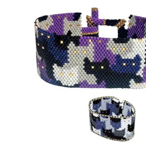 THE CAT CROWD: A Peyote Stitch Beaded Bracelet Pattern by Bead with Bugs