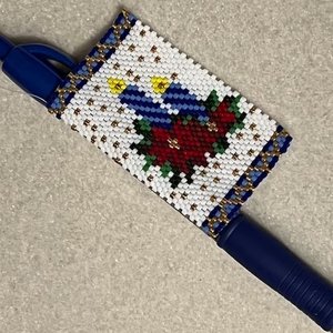 CHRISTMAS CANDLES: Peyote Stitch Beaded Pen Wrap by Bead with Bugs