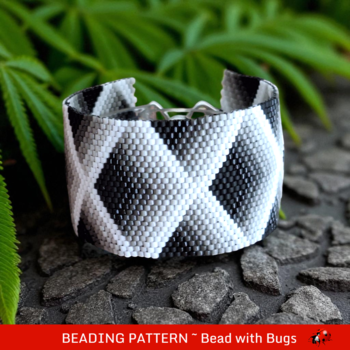 THE DEEP: A Peyote Stitch Beaded Bracelet Pattern by Bead with Bugs